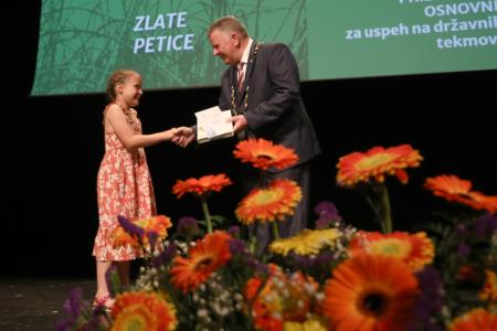 ZLATE PETICE 32 FOTO LJUBO VUKELIČ